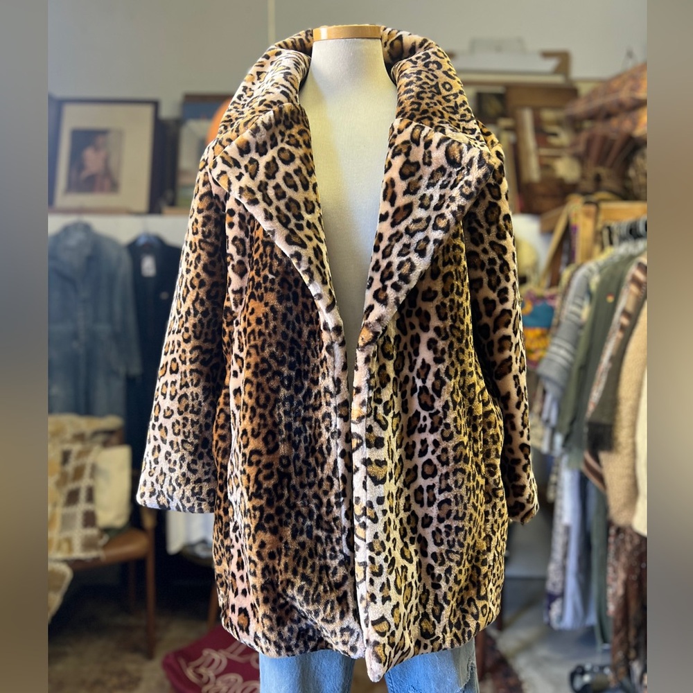 Plush Oversized Leopard Coat L